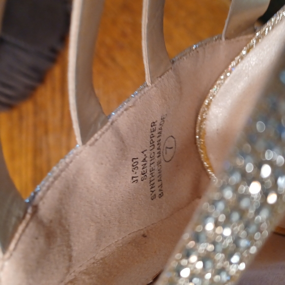 DE BLOSSOM PLATFORM HEELED SANDALS. - Picture 9 of 11